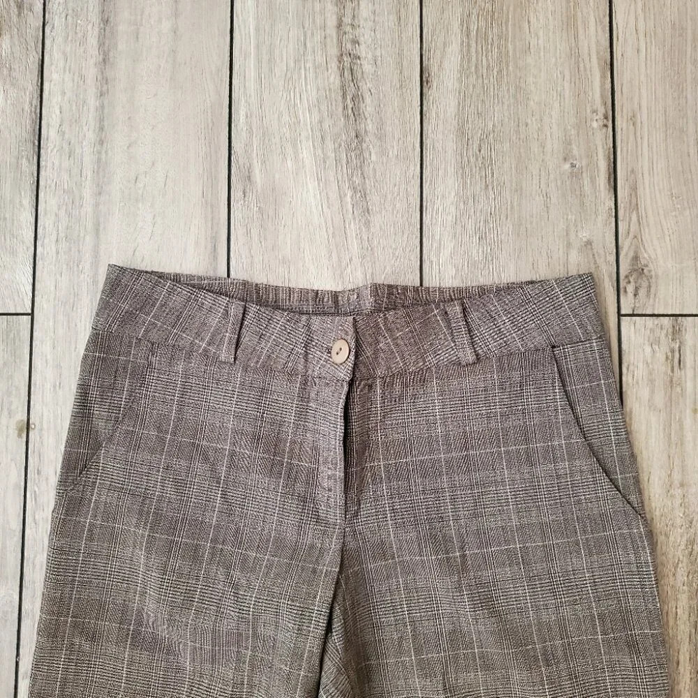 VINTAGE | Y2K 2000s Grey Beige Bermuda Trousers (Size 7/8) - Picture 2 of 5